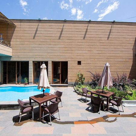 Centre Hotel-Hostel يريفان المظهر الخارجي الصورة